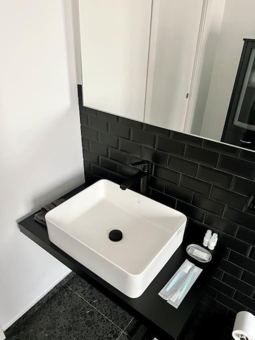 Casa Sassari - Vicino Porta Susa F.S. 都灵 外观 照片