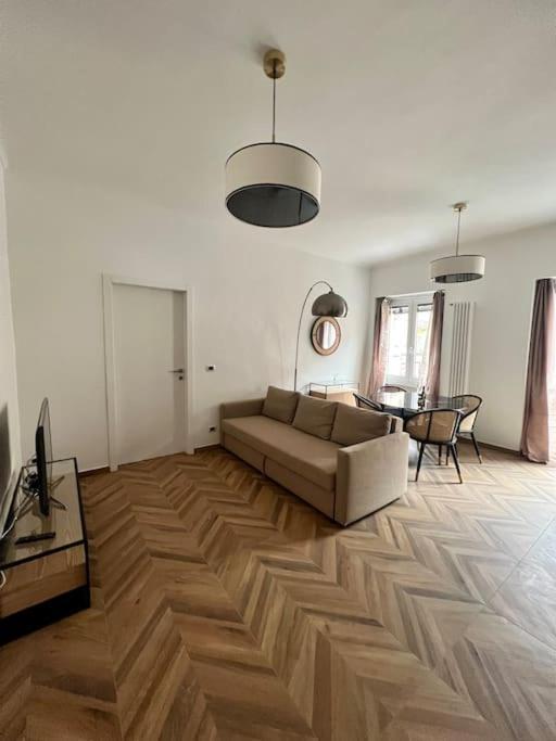 Casa Sassari - Vicino Porta Susa F.S. 都灵 外观 照片